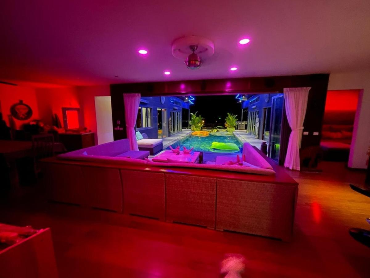 לאמאי ביץ' Stunning Villa With Ocean Views And Free Car מראה חיצוני תמונה
