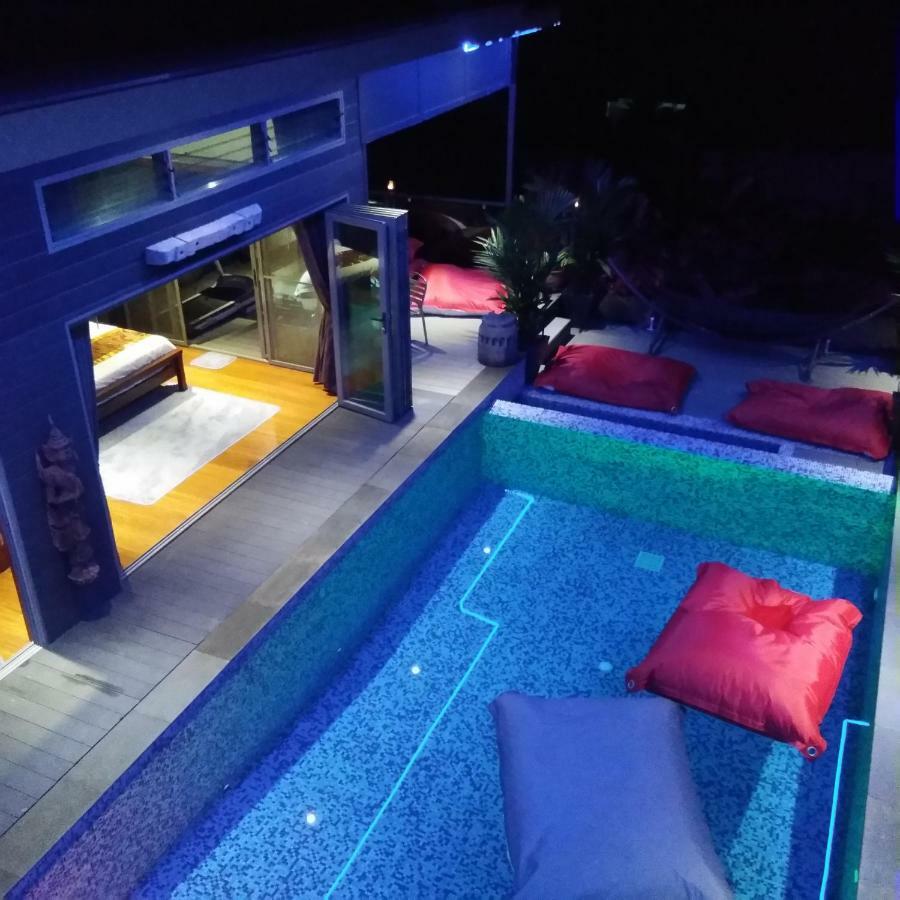 לאמאי ביץ' Stunning Villa With Ocean Views And Free Car מראה חיצוני תמונה
