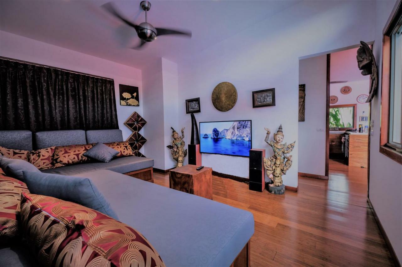 לאמאי ביץ' Stunning Villa With Ocean Views And Free Car מראה חיצוני תמונה